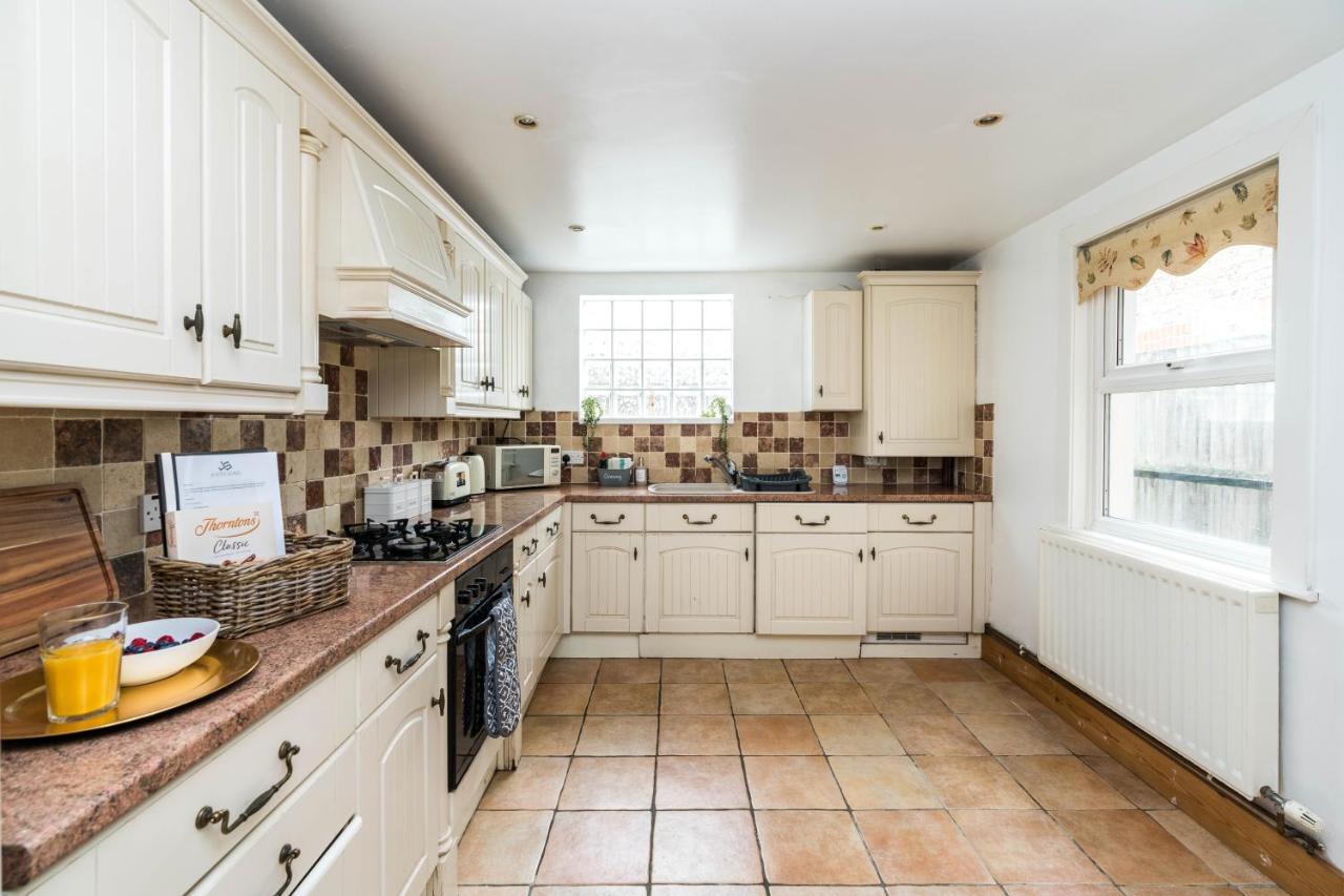Edridge Lodge Photo Id Required 크로이던 외부 사진