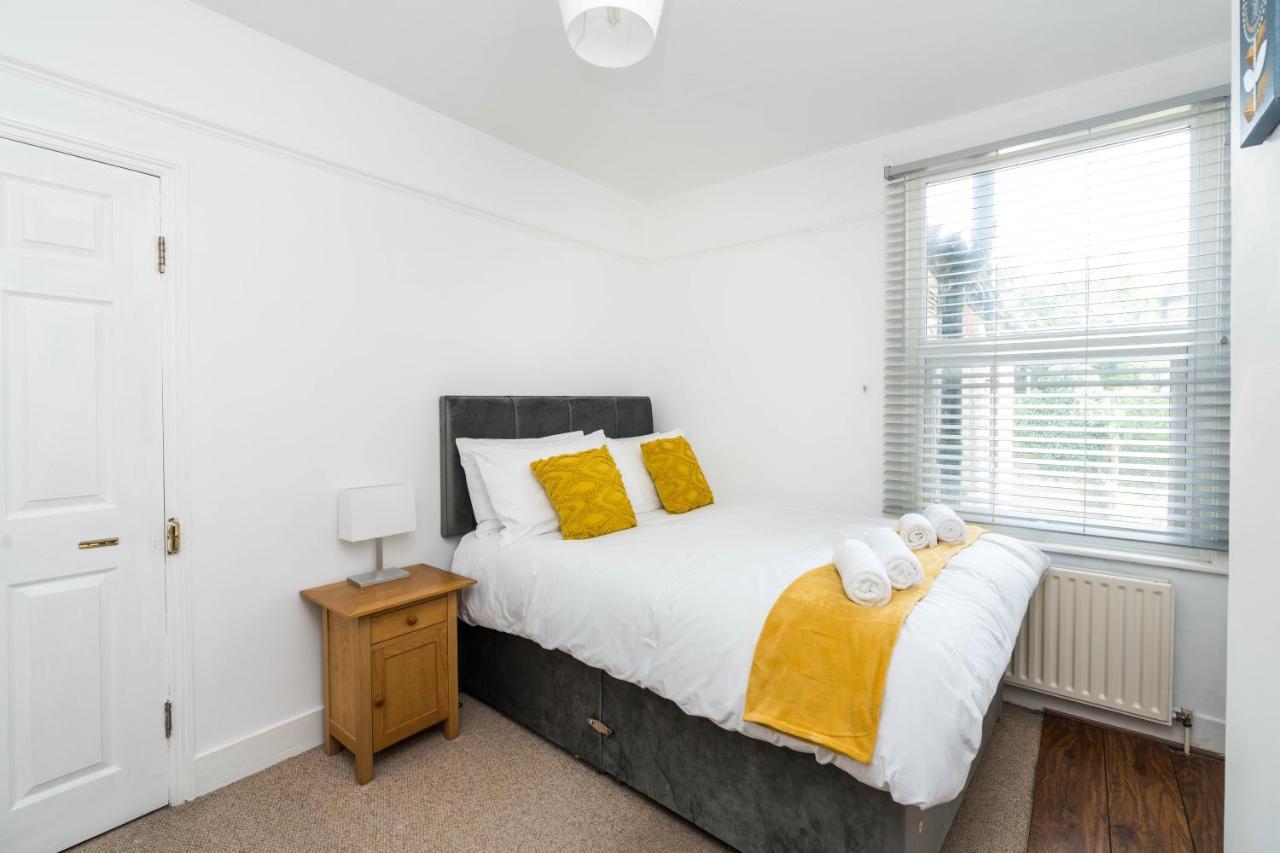 Edridge Lodge Photo Id Required 크로이던 외부 사진