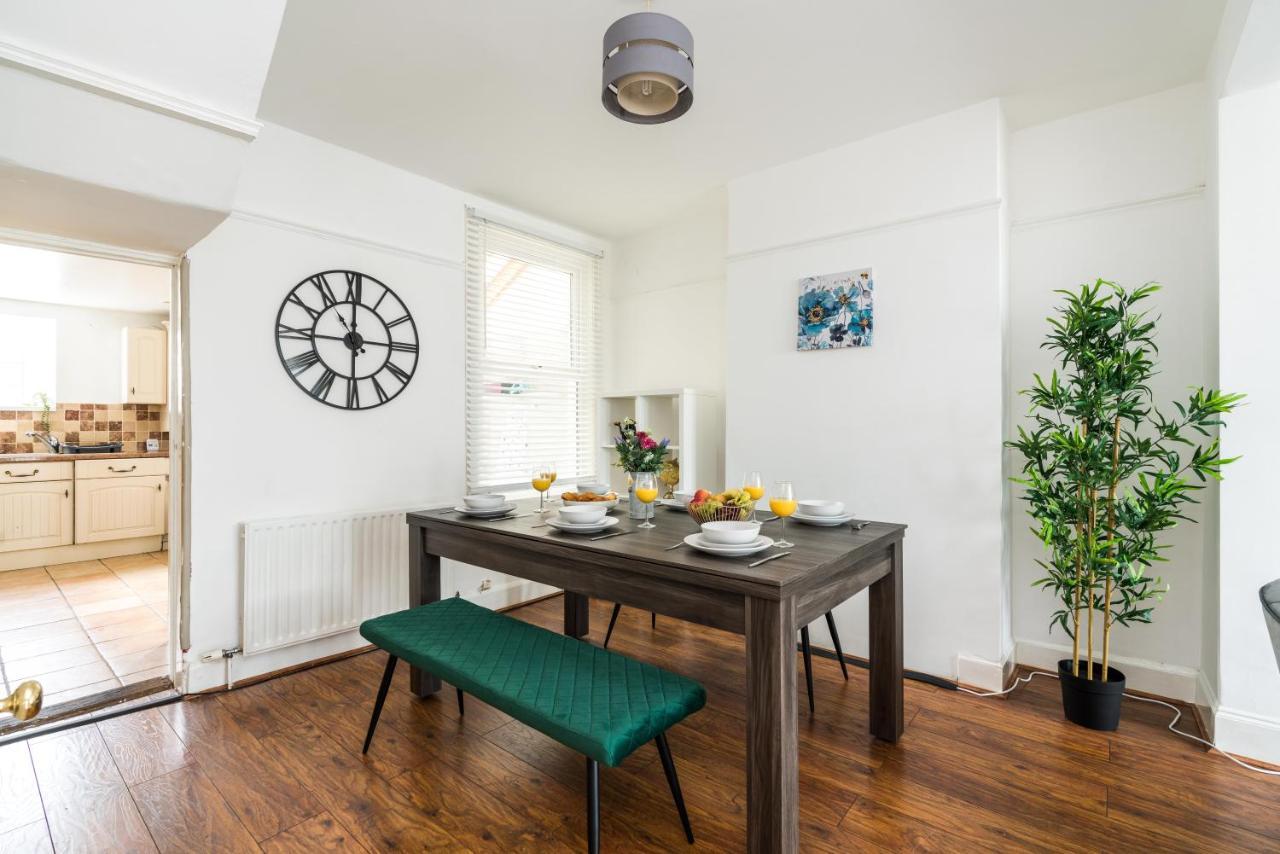 Edridge Lodge Photo Id Required 크로이던 외부 사진